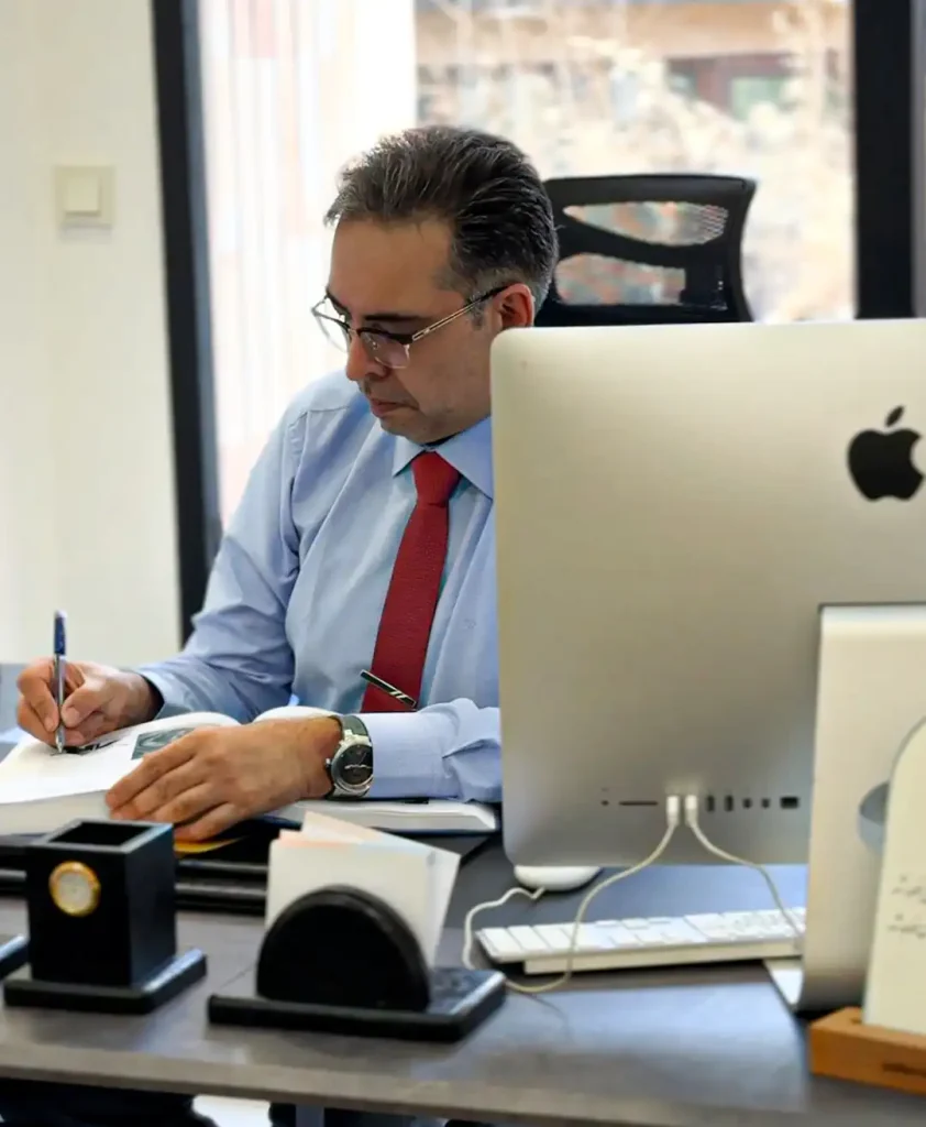 دکتر احسان شفیعی جراح بینی